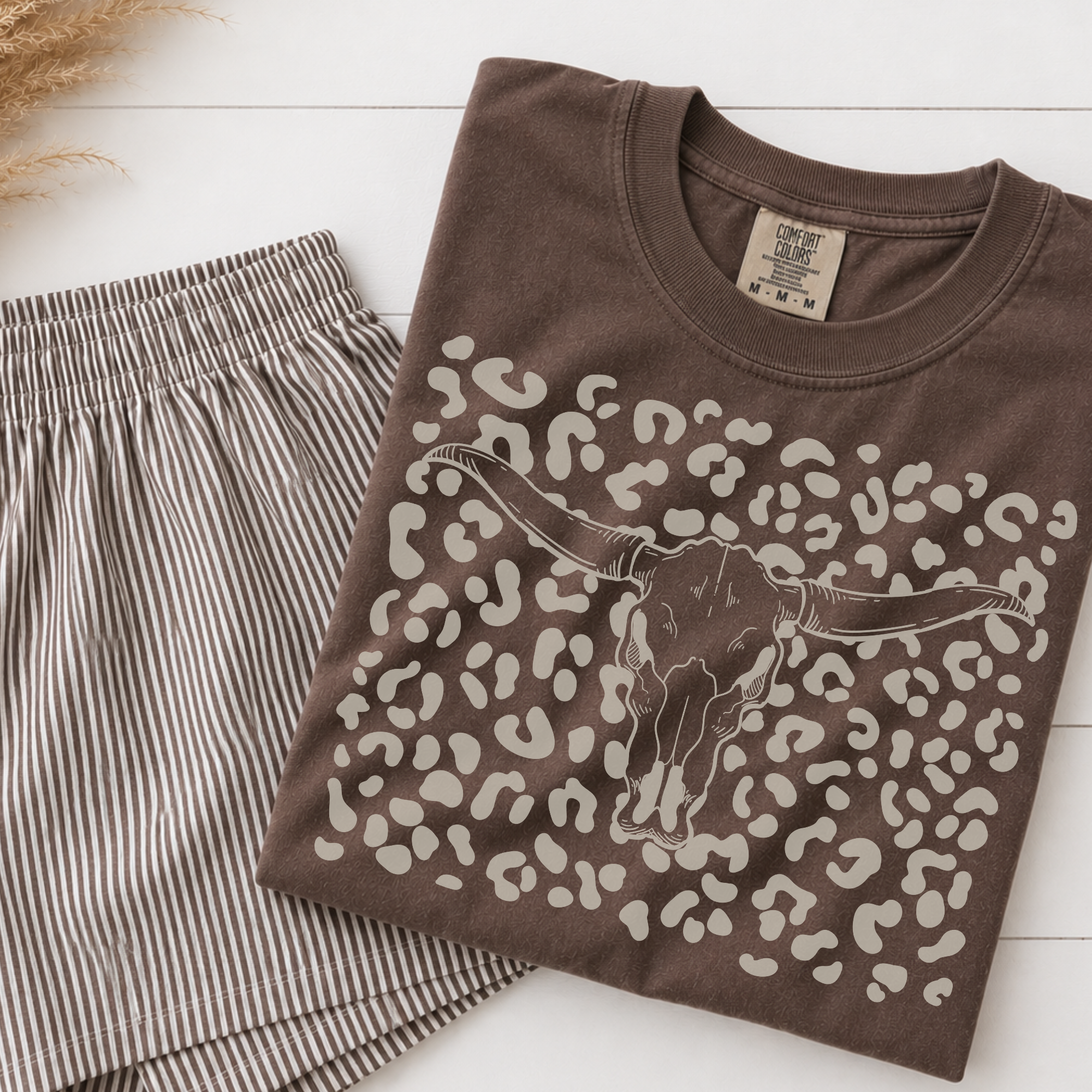 Leopard Skull Tee — Western Longhorn Graphic T‑Shirt