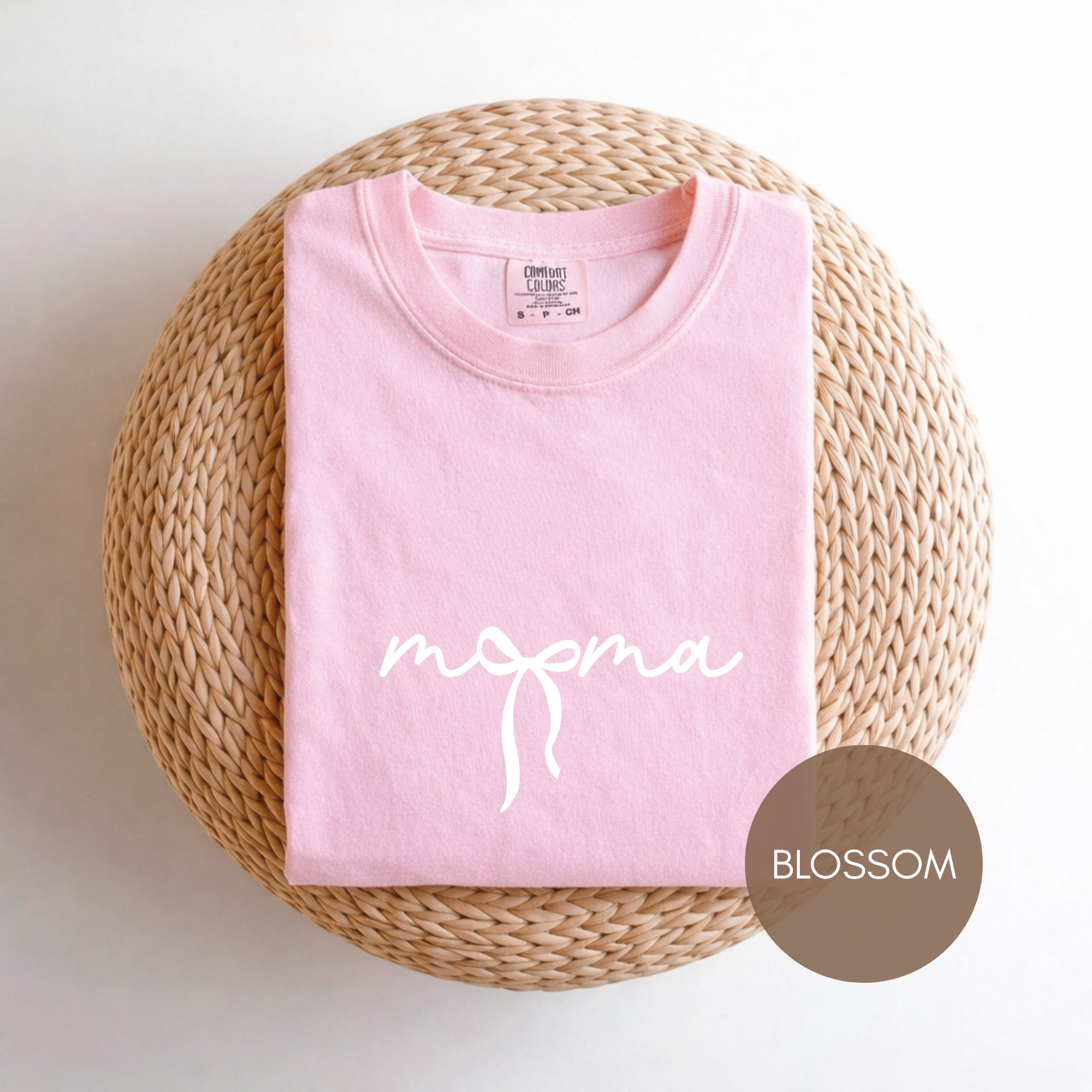 Minimalist Mama Shirt | Trendy Mom Tee | Aesthetic Mother Shirt | Neutral Graphic Tee | Cute Mom Gift | Soft Everyday Mama T-Shirt