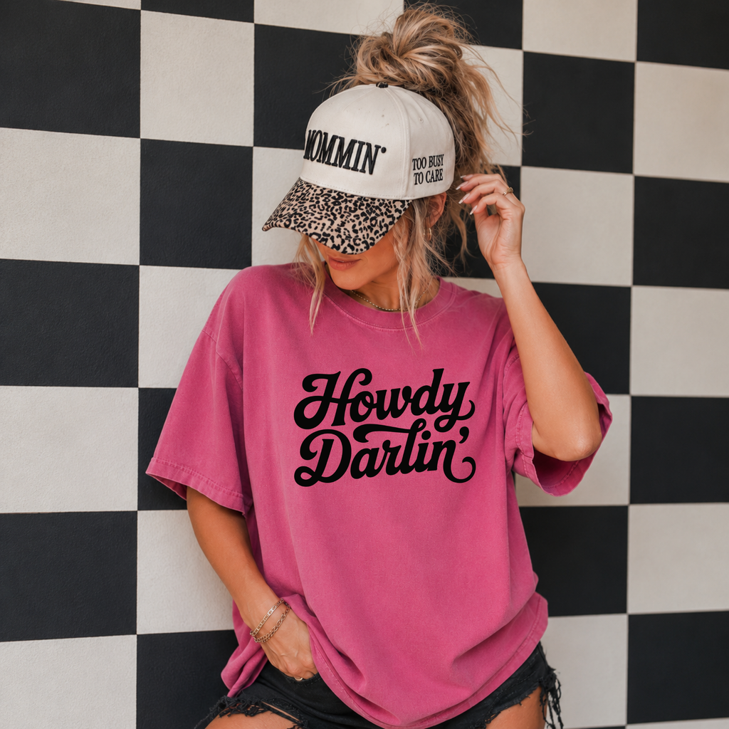 Howdy Darlin' Retro Script T-Shirt
